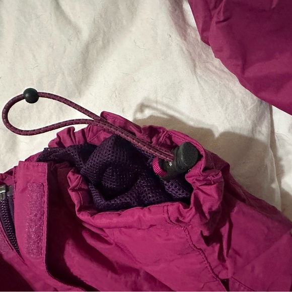 Cabela’s Pink Adjustable Rain Jacket LIKE NEW - Picture 3 of 8